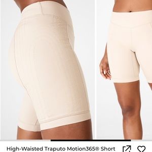 New Fabletics Biker Shorts 9”